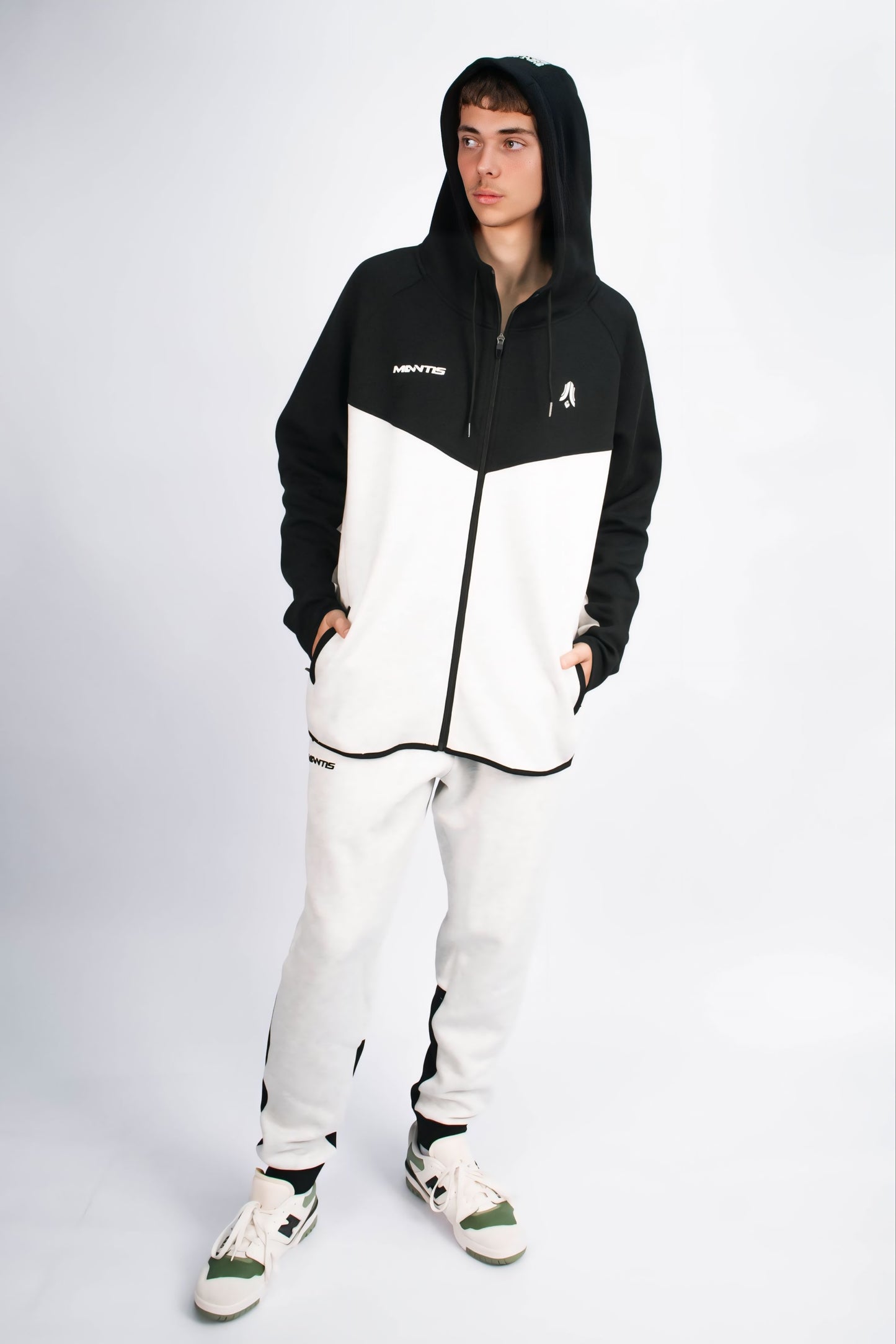 Mantis Tech-Fleece Trackpants